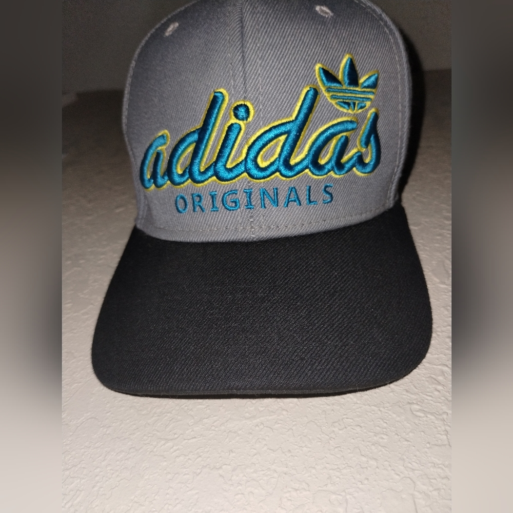 Adidas originals snapback hat